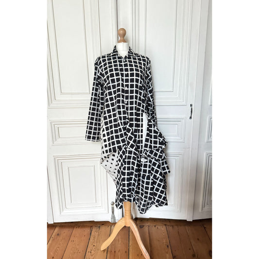 Spring Summer 2009  Black & White Geometric Ruffle Dress