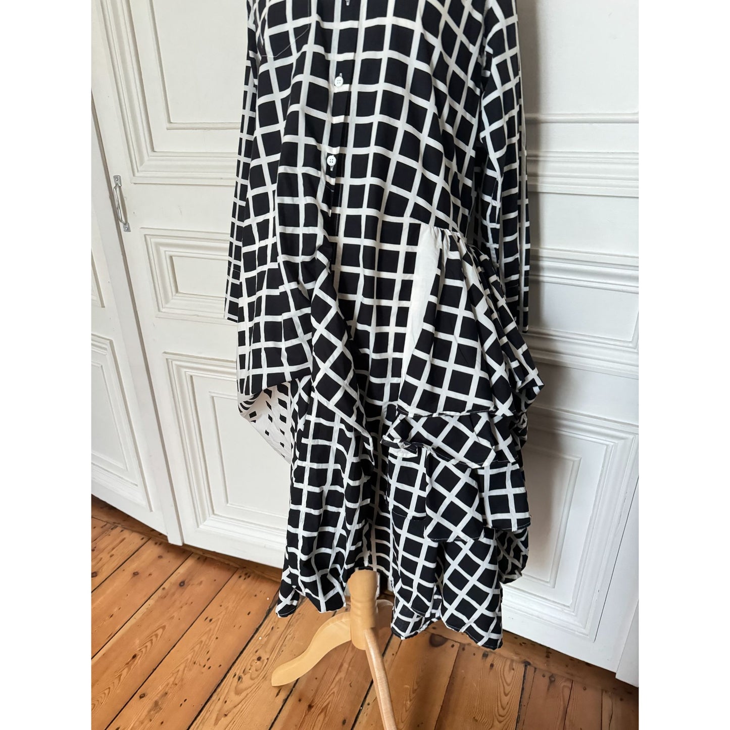 Spring Summer 2009 Black & White Geometric Ruffle Dress