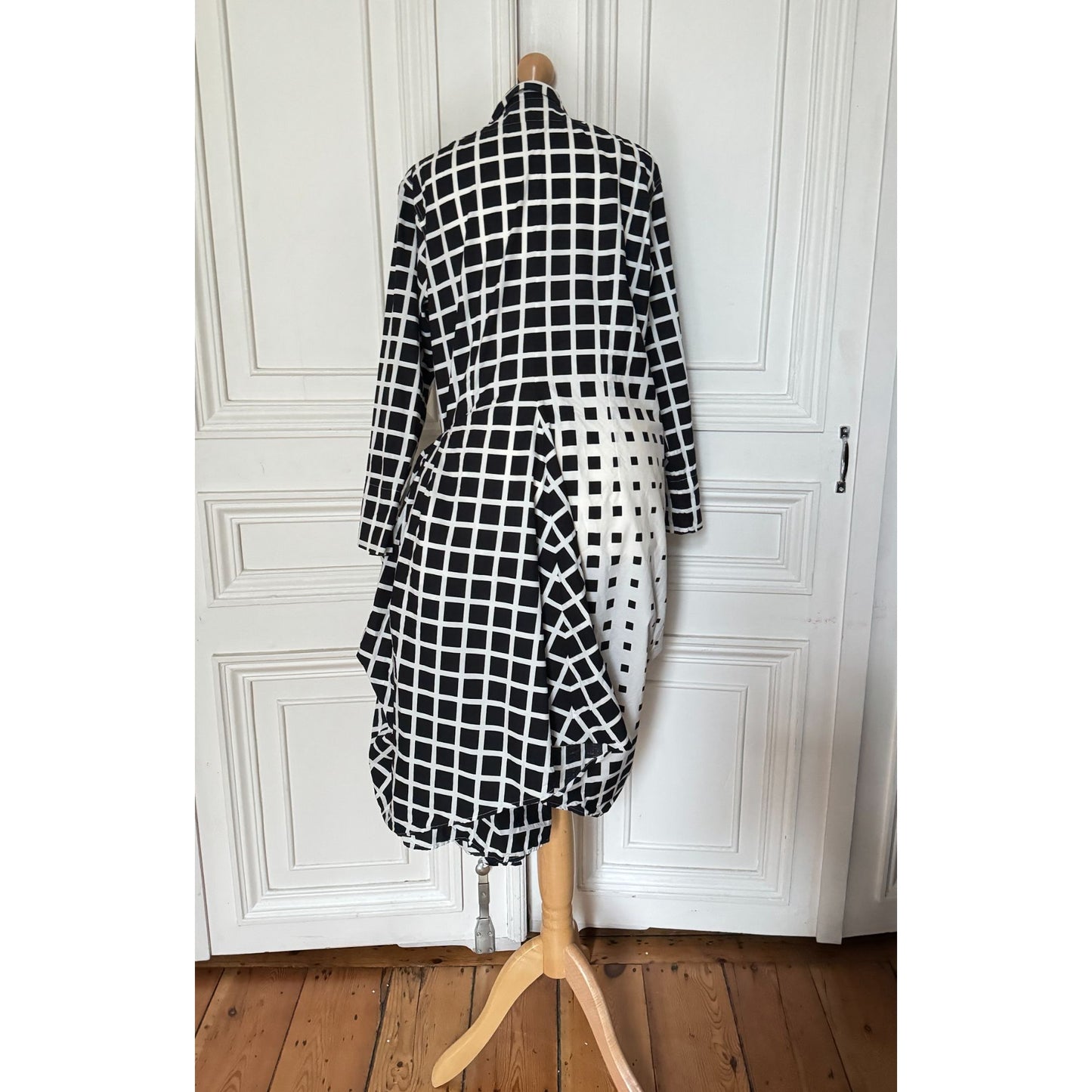 Spring Summer 2009 Black & White Geometric Ruffle Dress