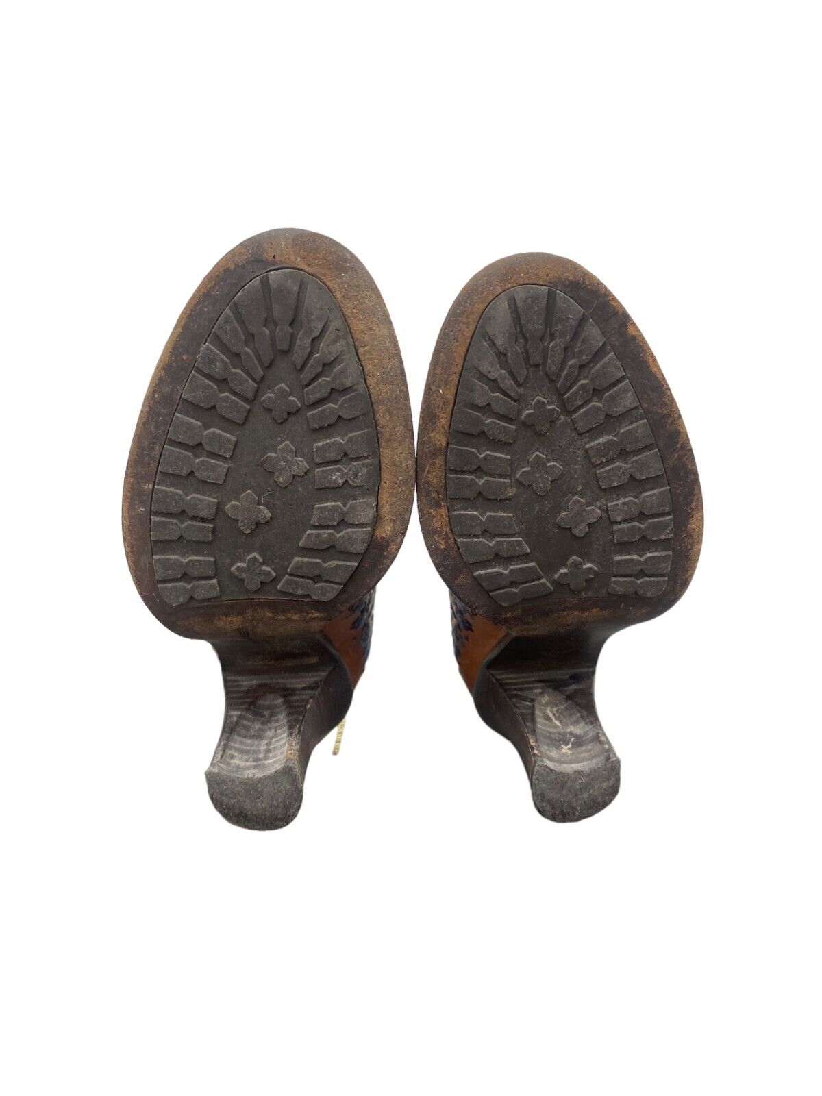 Embroidered Leather Shoes Heels