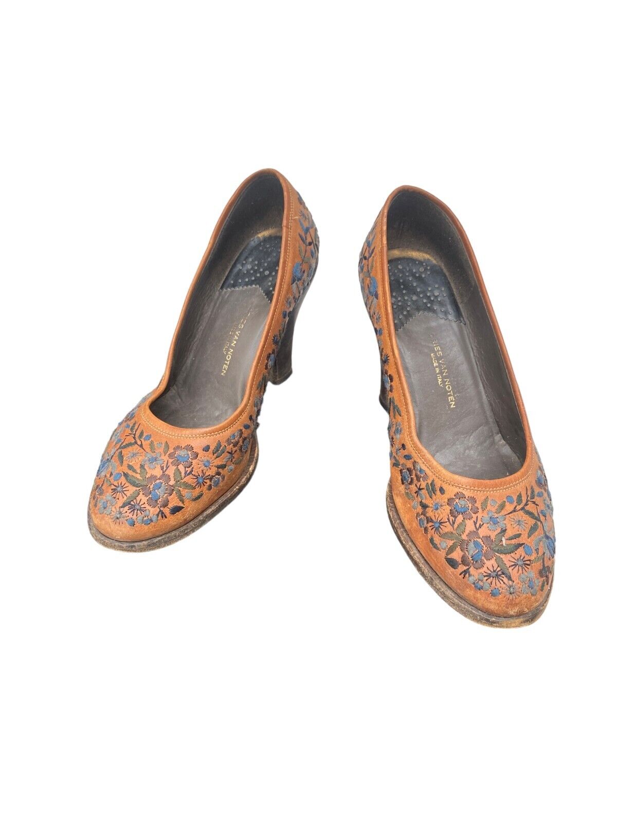 Embroidered Leather Shoes Heels