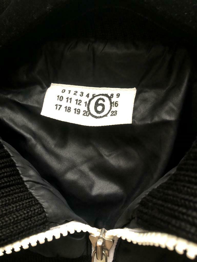 FW 2006 Black Stripped Puffer Jacket Size 42