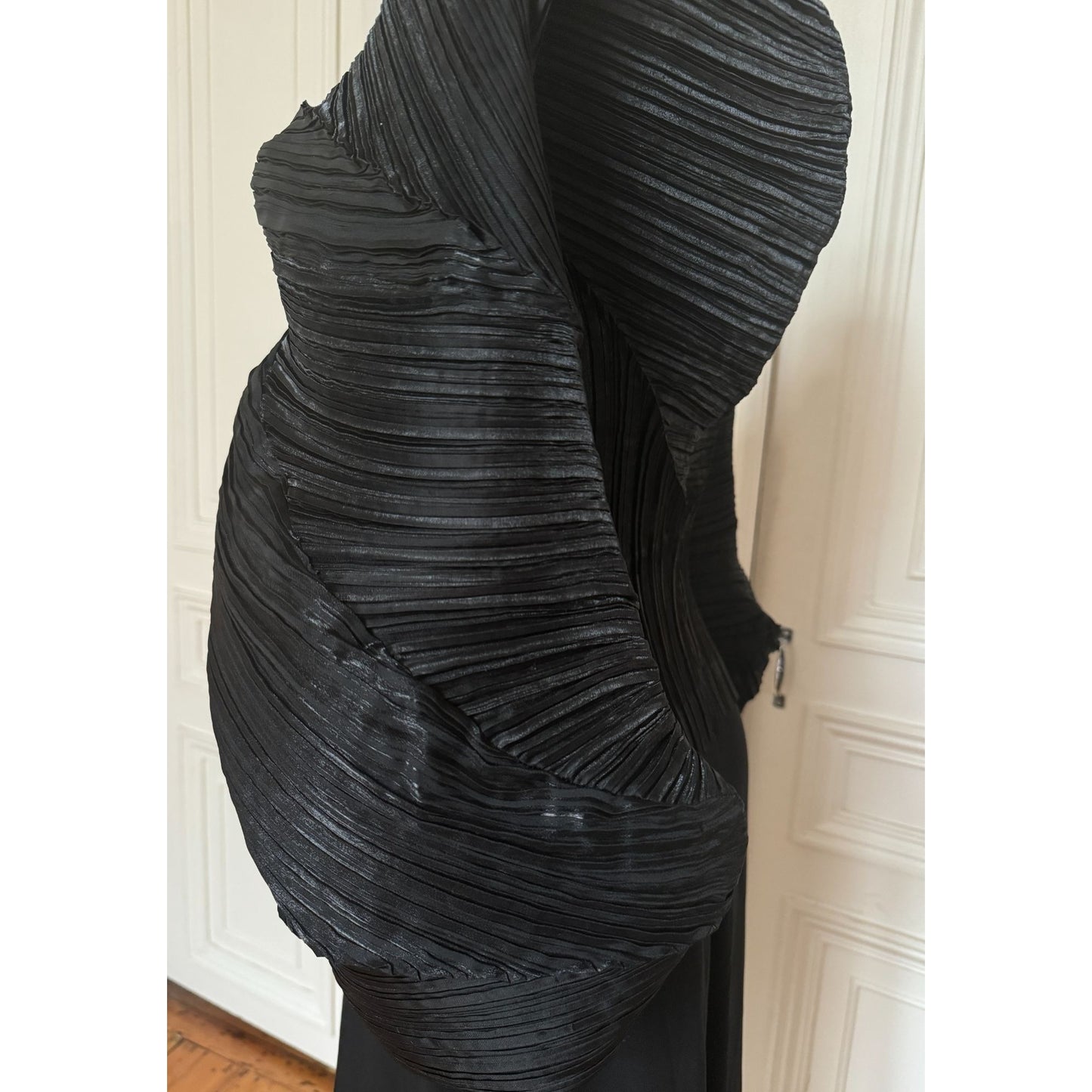FW 1989–1990 Black Sculptural Pleated Top