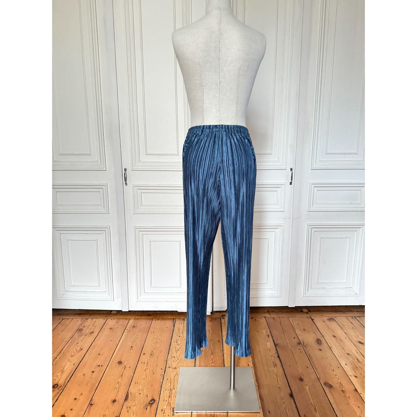 Iridescent Blue Pleated Pants Suit