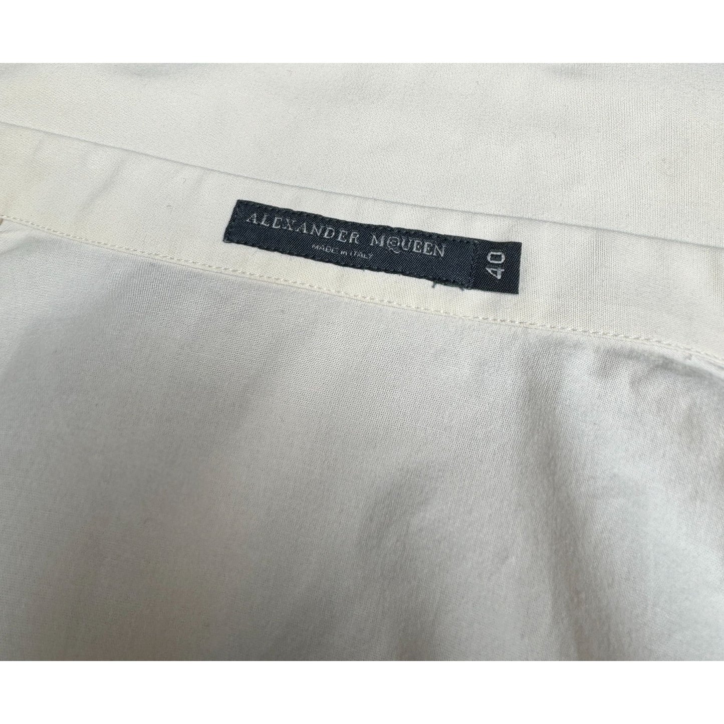 Vintage High-Collar Sculpted Shirt 