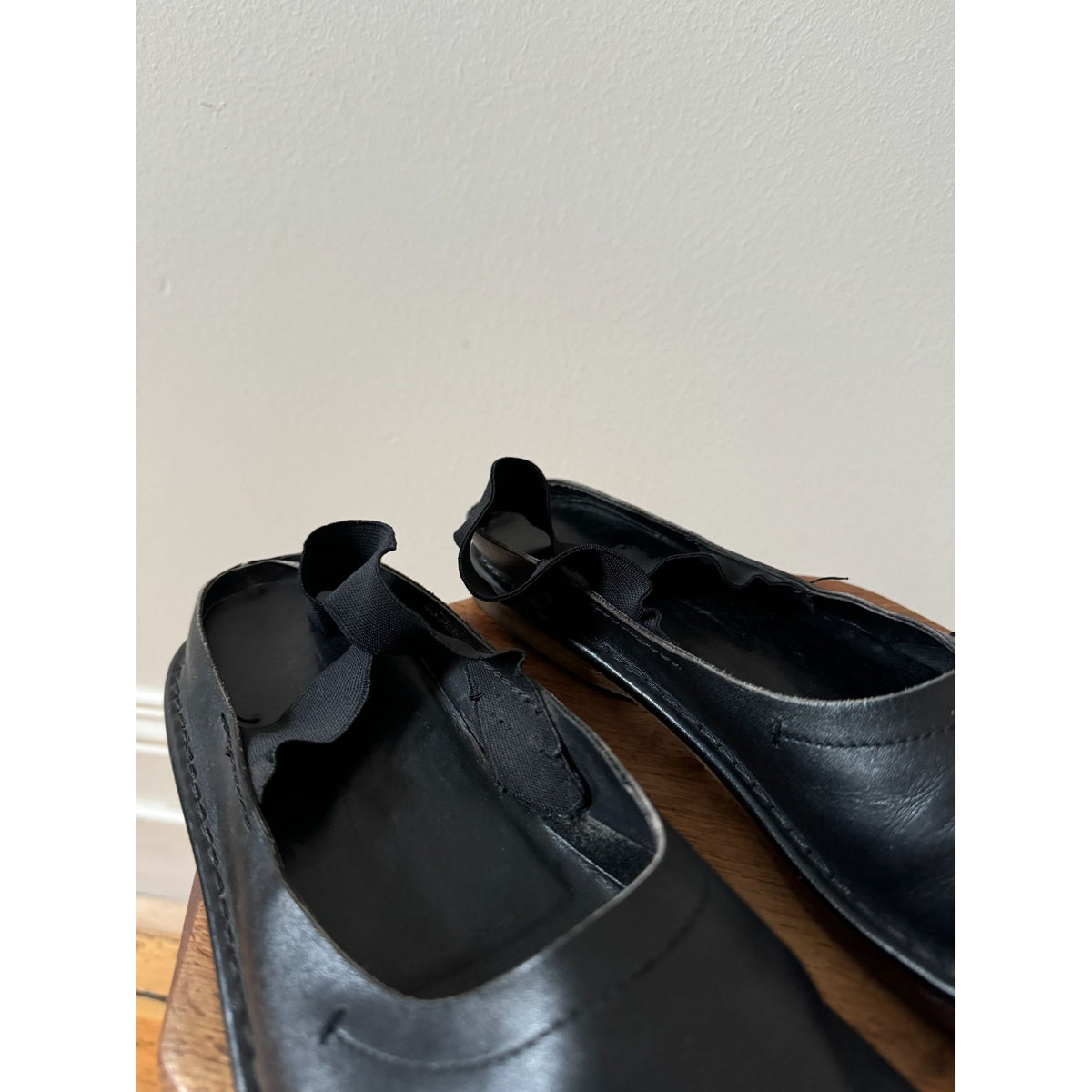 Black Leather Elastic-Strap Sandals