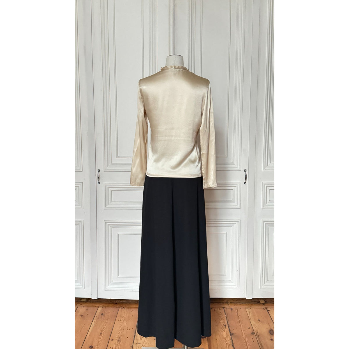 Tom Ford FW 2002 Champagne Silk Ruffle-Tie Blouse