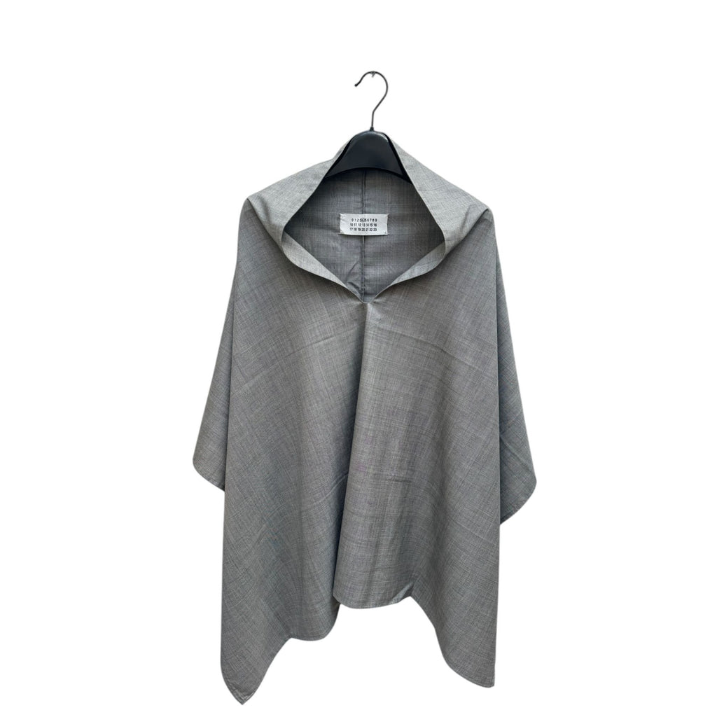 SS 2009 4 Stitches Grey short cape