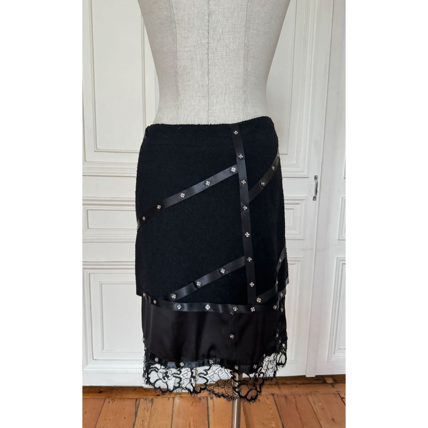 2003 black tweed skirt