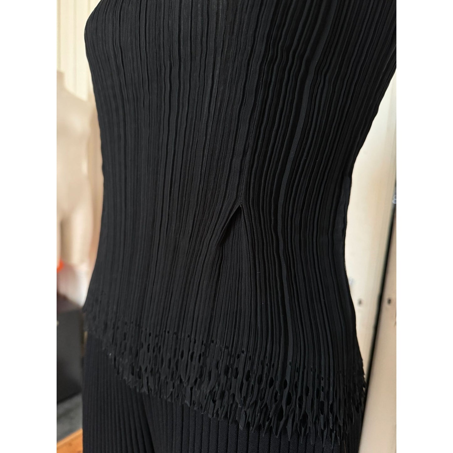 Fête Black Pleated Tank Top 