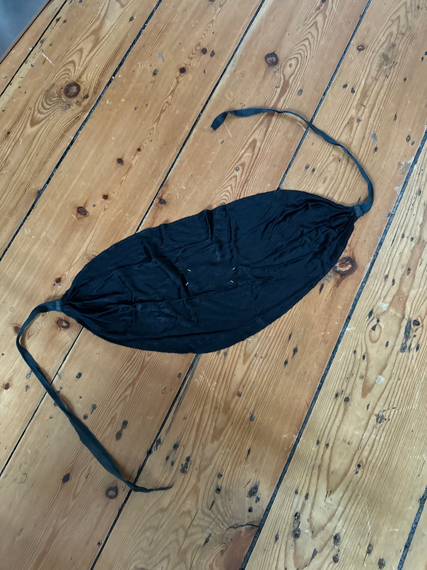 FW 1990 Black Lining Jabot