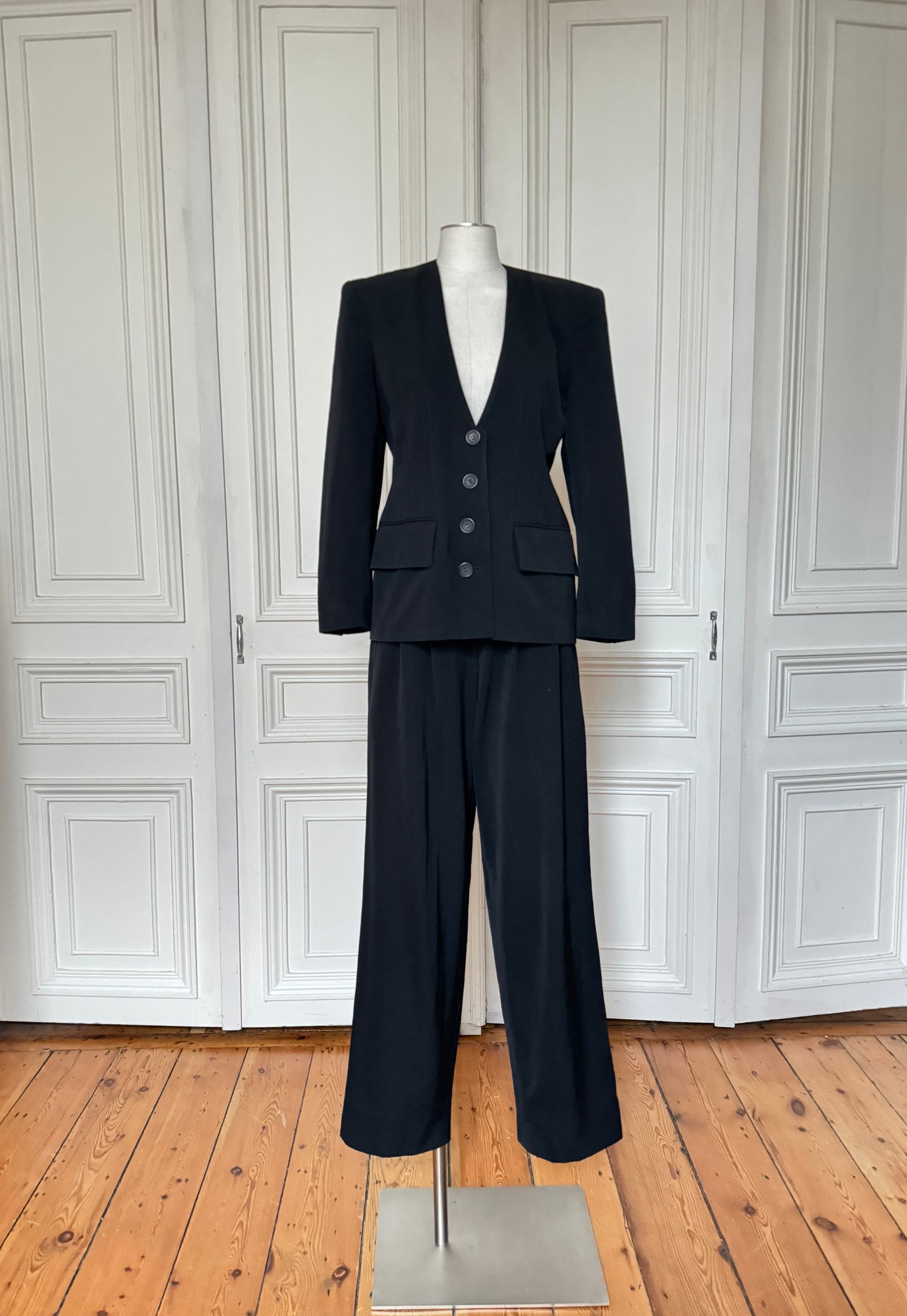 1980s Black Wool Pants Suit Size IT 40 EU 36