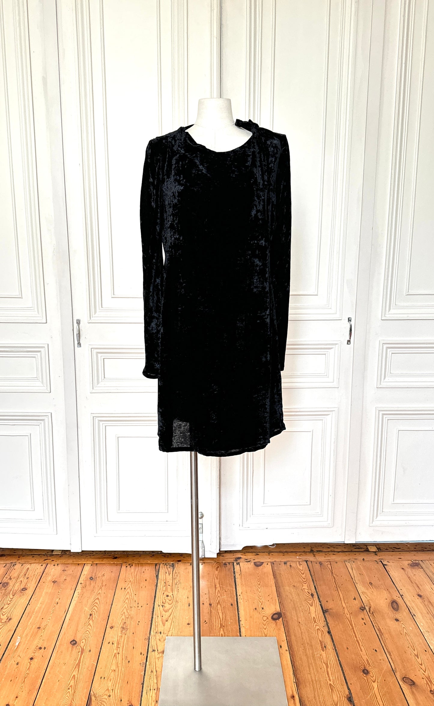 1990s Black Velvet Longsleeve Wrap Dress
