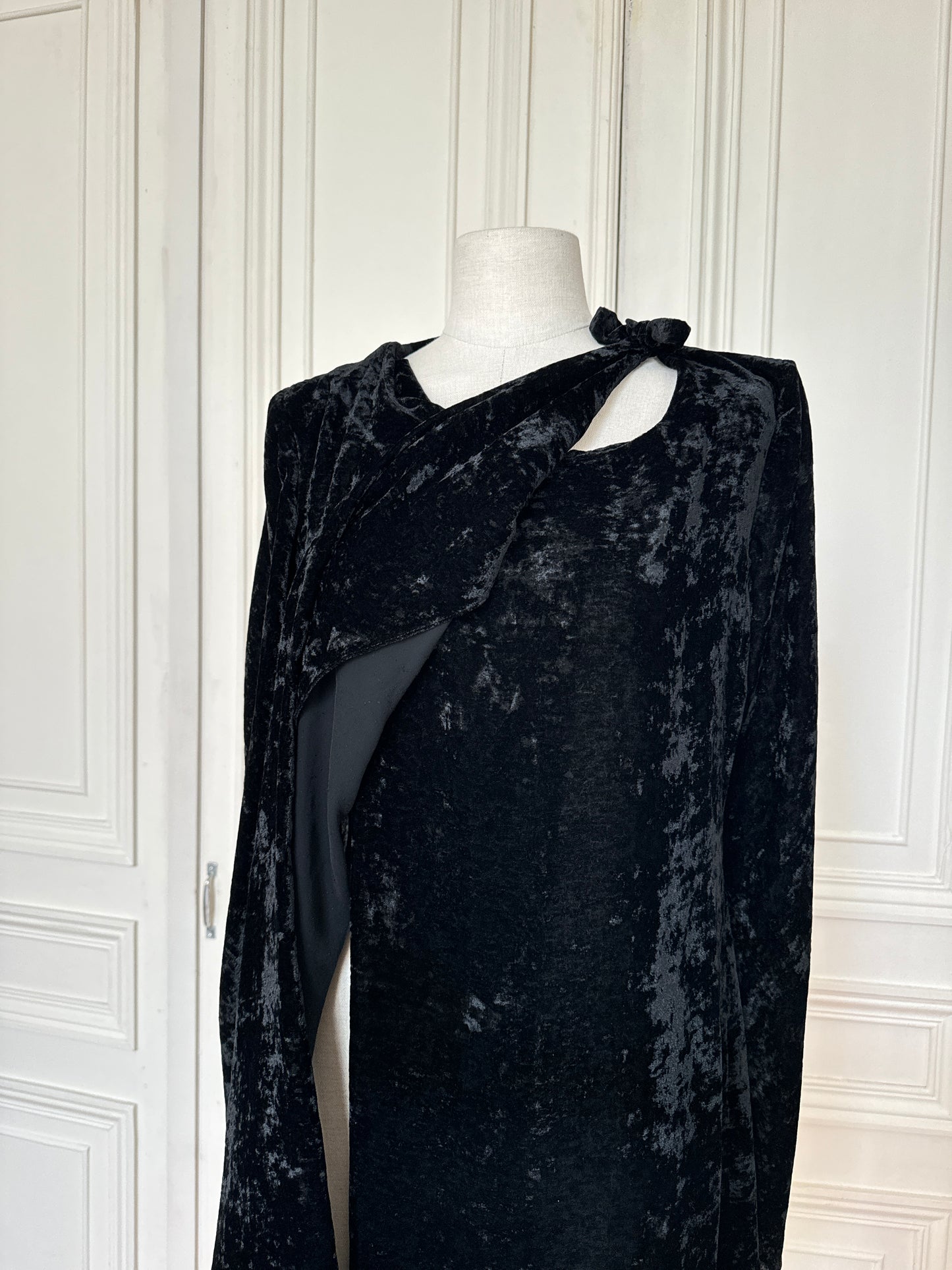1990s Black Velvet Longsleeve Wrap Dress