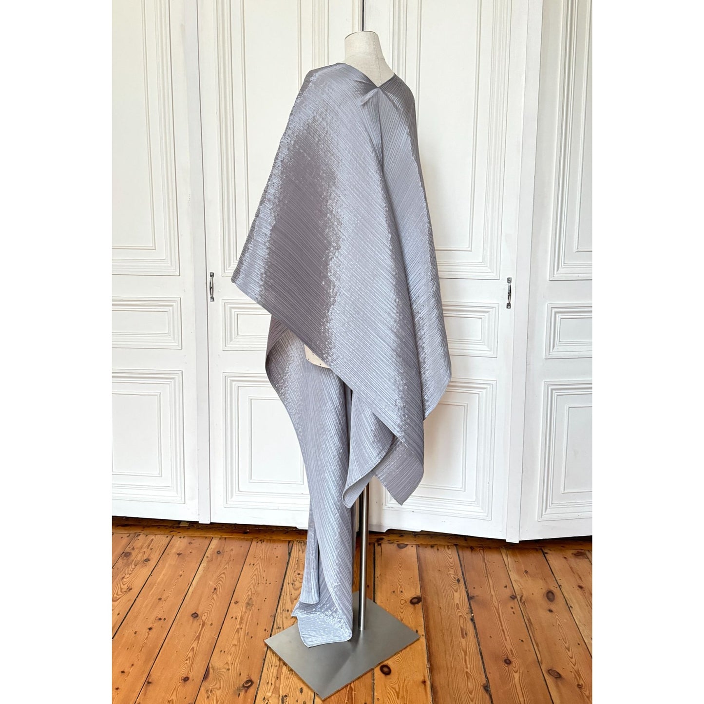 Pleats Please FW 2000 Silver Madame-T Convertible Dress 