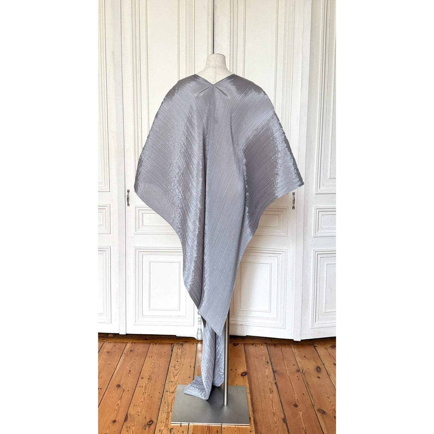 Pleats Please FW 2000 Silver Madame-T Convertible Dress 
