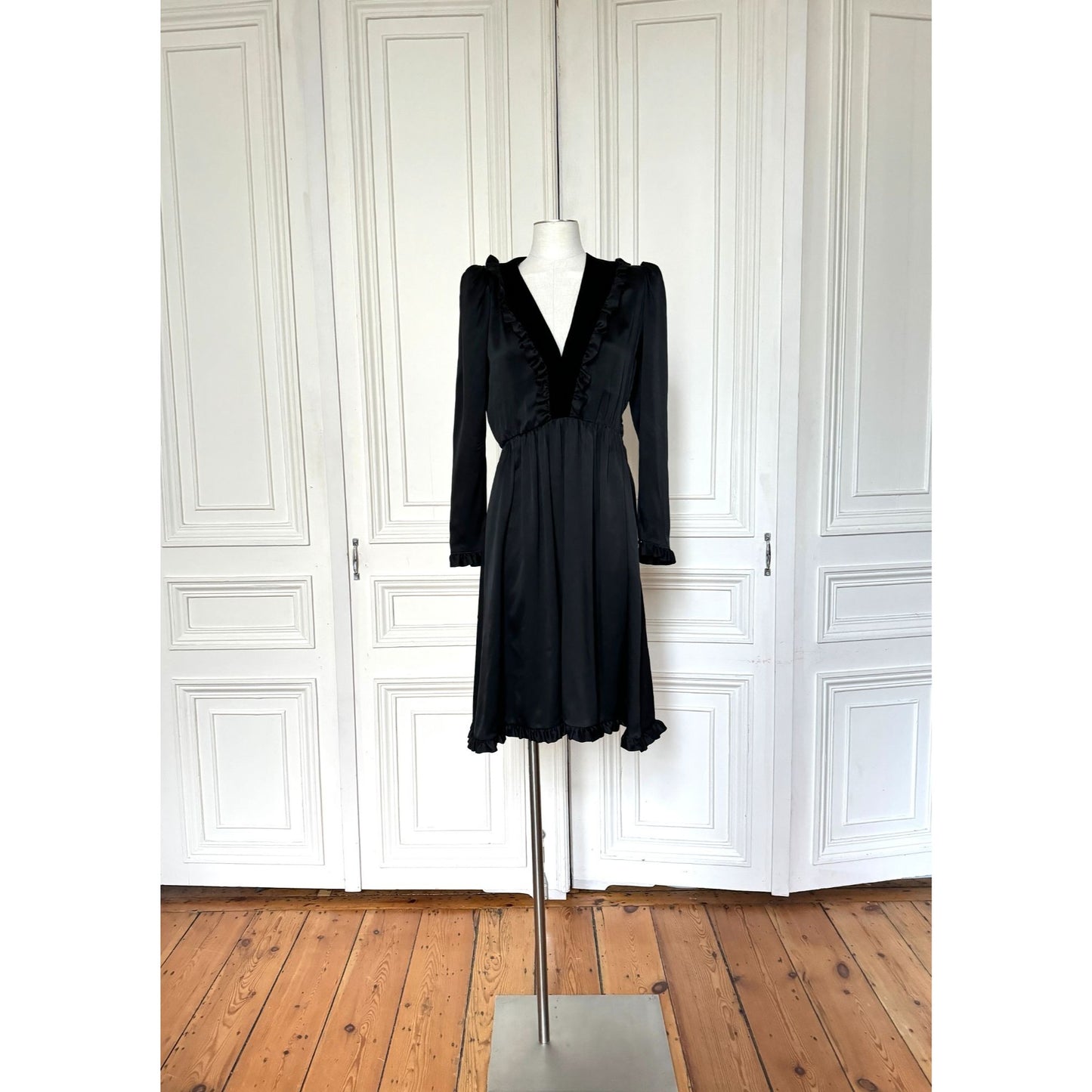 Fall 1982 Vintage Black Silk and Velvet Dress