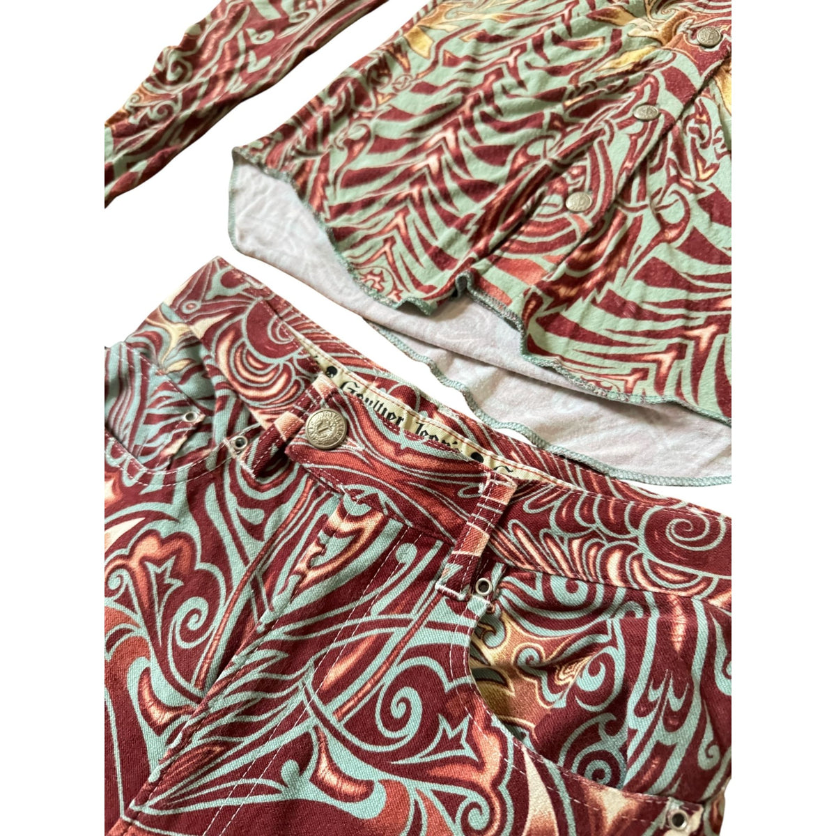 1996 Tribal Print Top & Cropped Pants Set