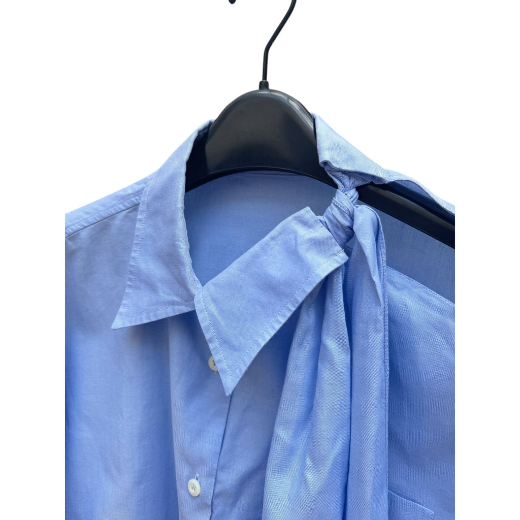 Cut out collar blue shirt