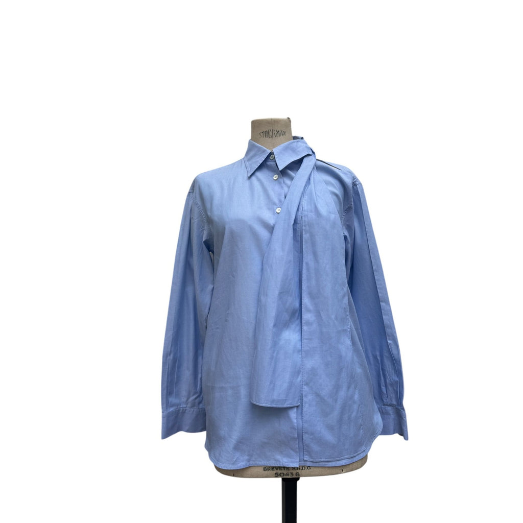 Cut out collar blue shirt