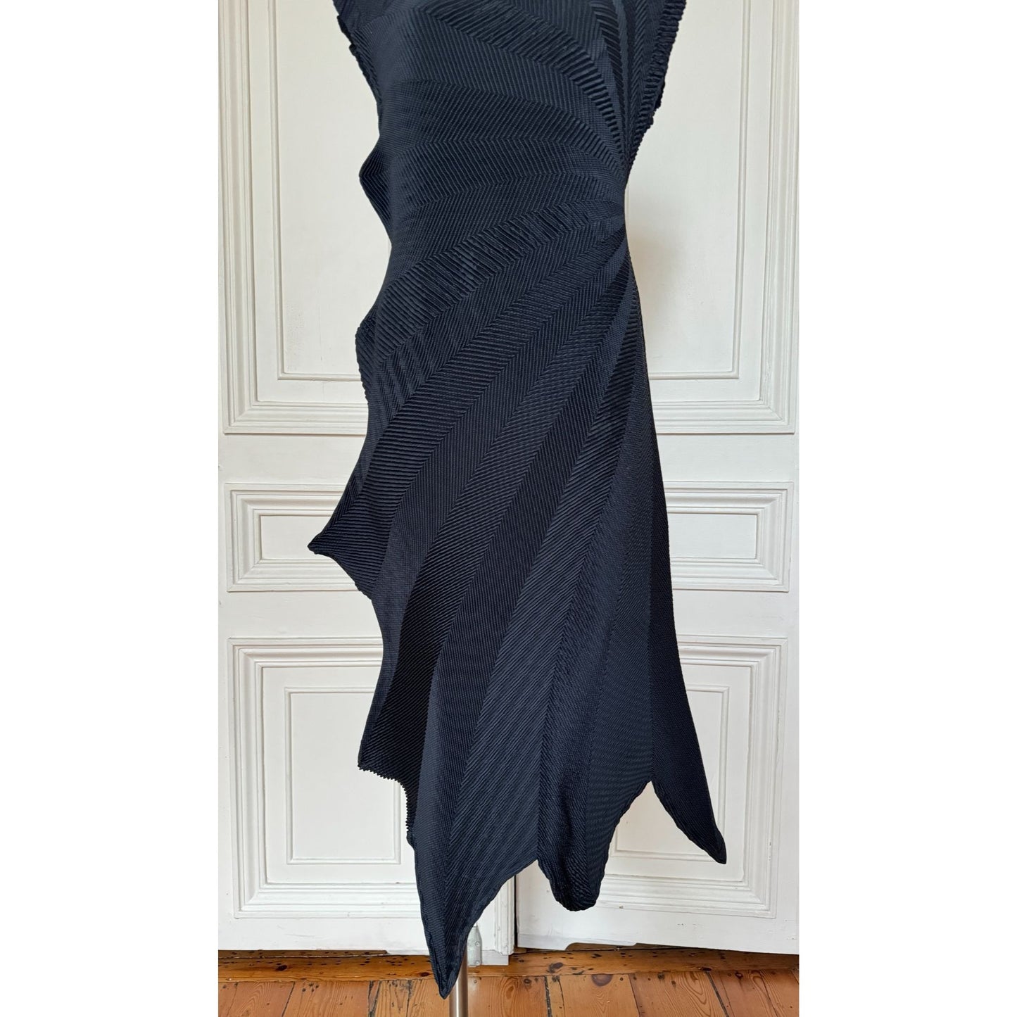 Spring Summer 2020 Stream Stretch Black Dress 