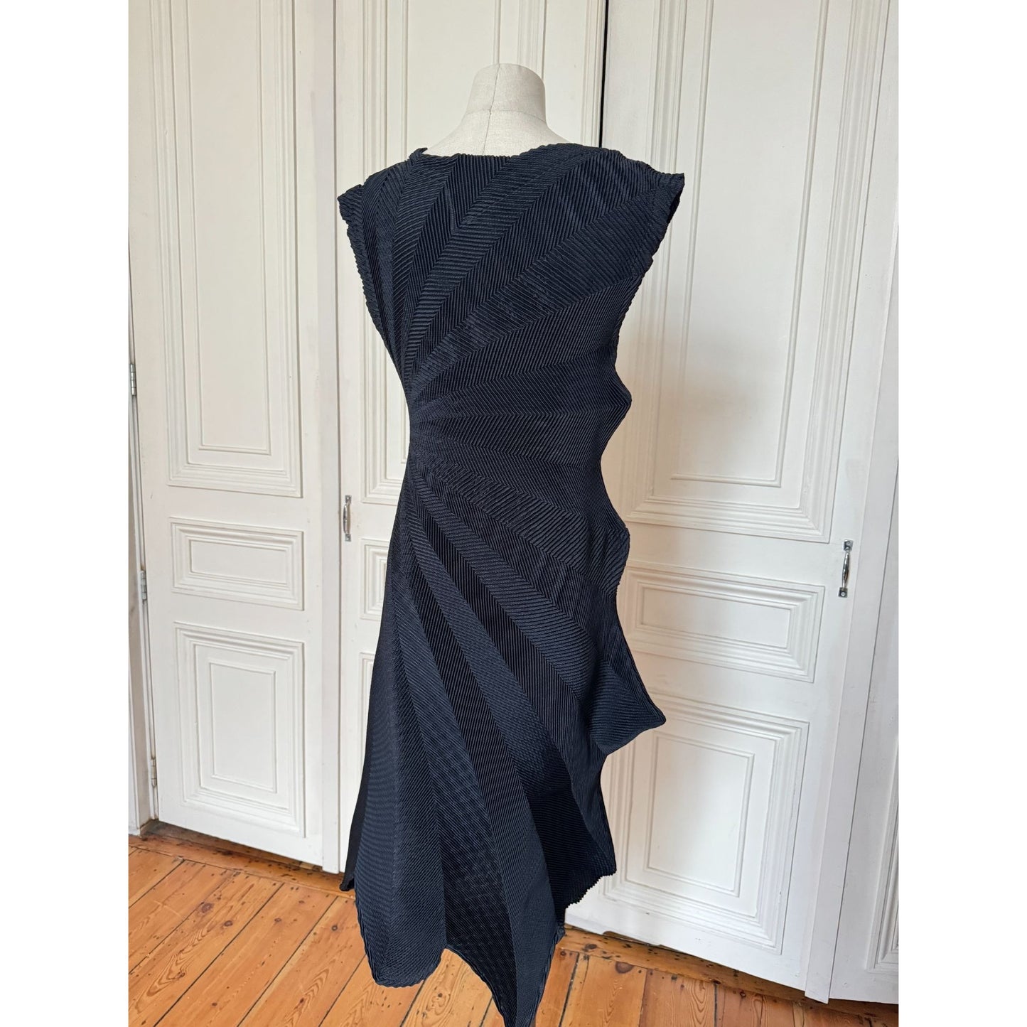 Spring Summer 2020 Stream Stretch Black Dress 