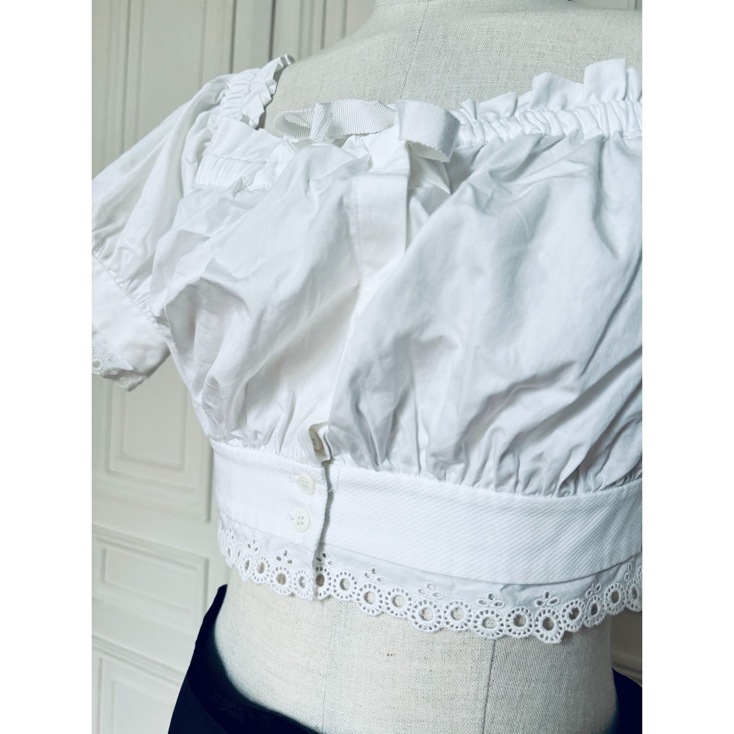 White Cropped Blouse Size 40 / S