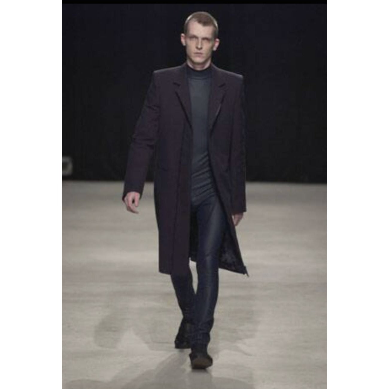 FW 2004–2005 “Waves” Black Wool Zipped Coat 