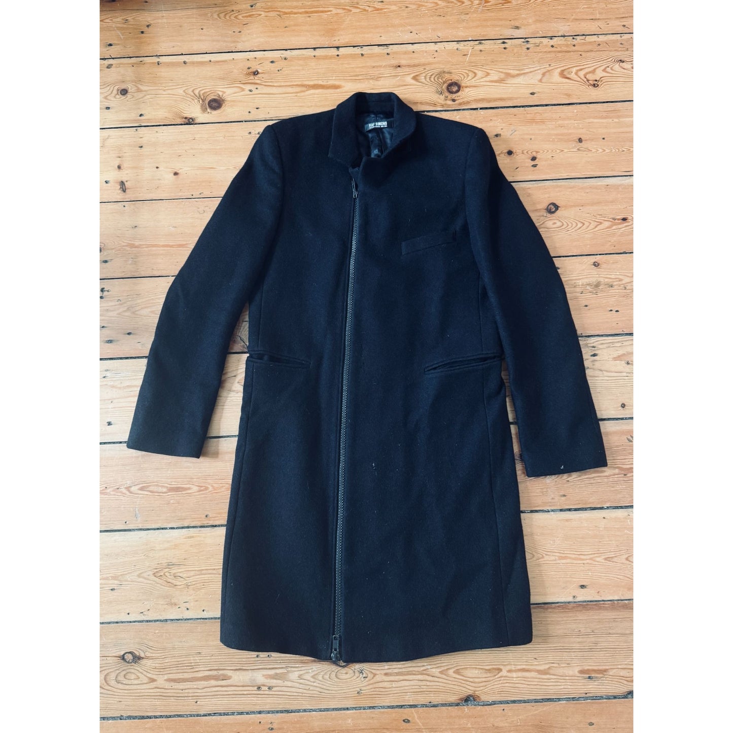 FW 2004–2005 “Waves” Black Wool Zipped Coat 