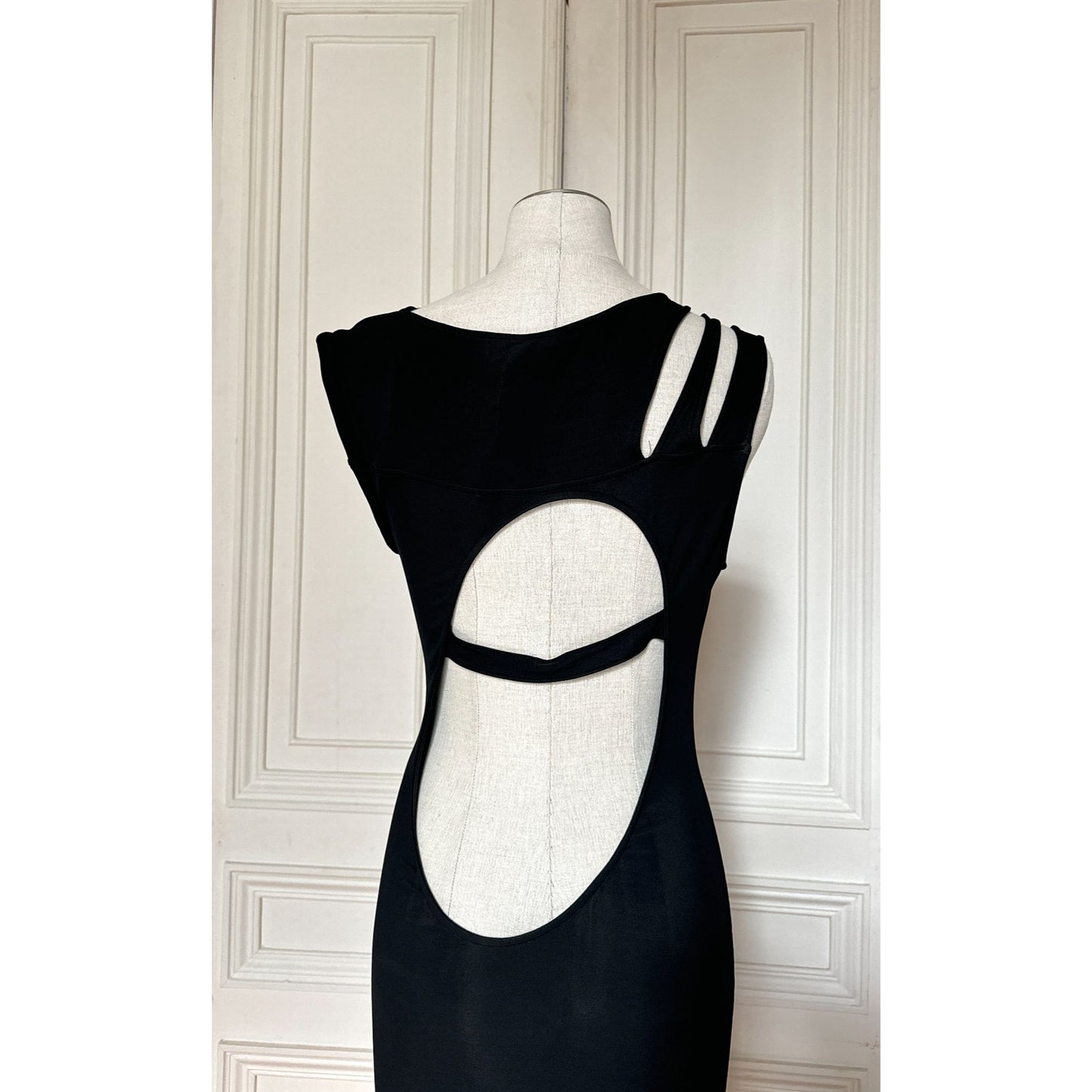 Spring Summer 2011 Sculptural Open-Back Black Dress