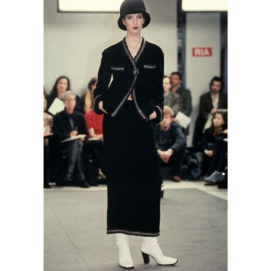 Karl Lagerfeld Fall 1998 Runway Collection Black Bouclé Tweed Wool Jacket