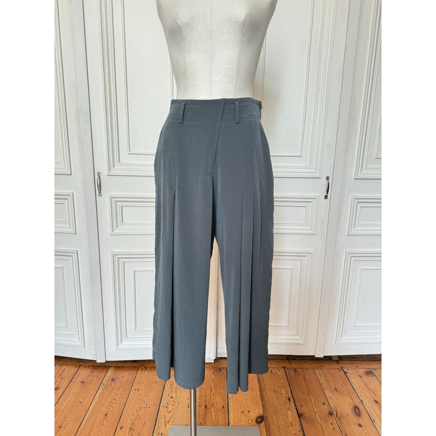 Grey Wide Pleated Pants 