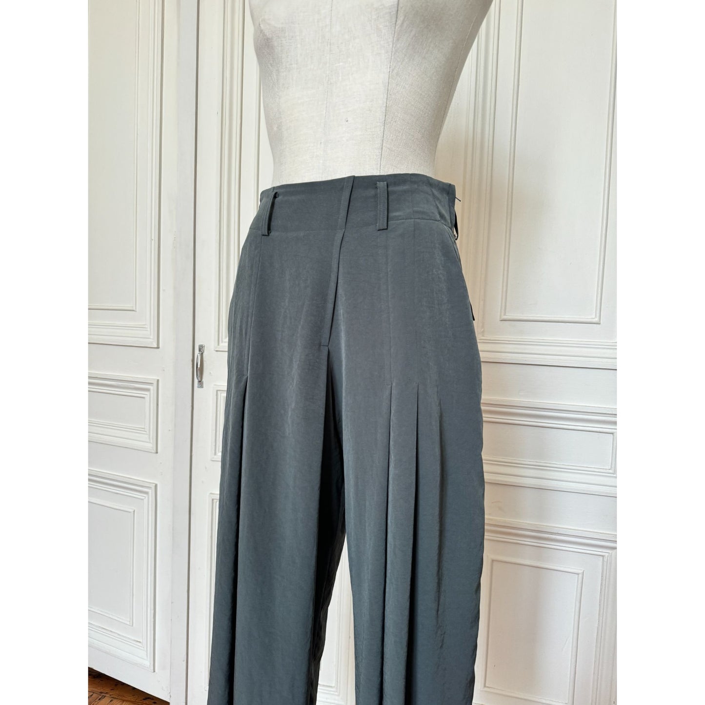 Grey Wide Pleated Pants 