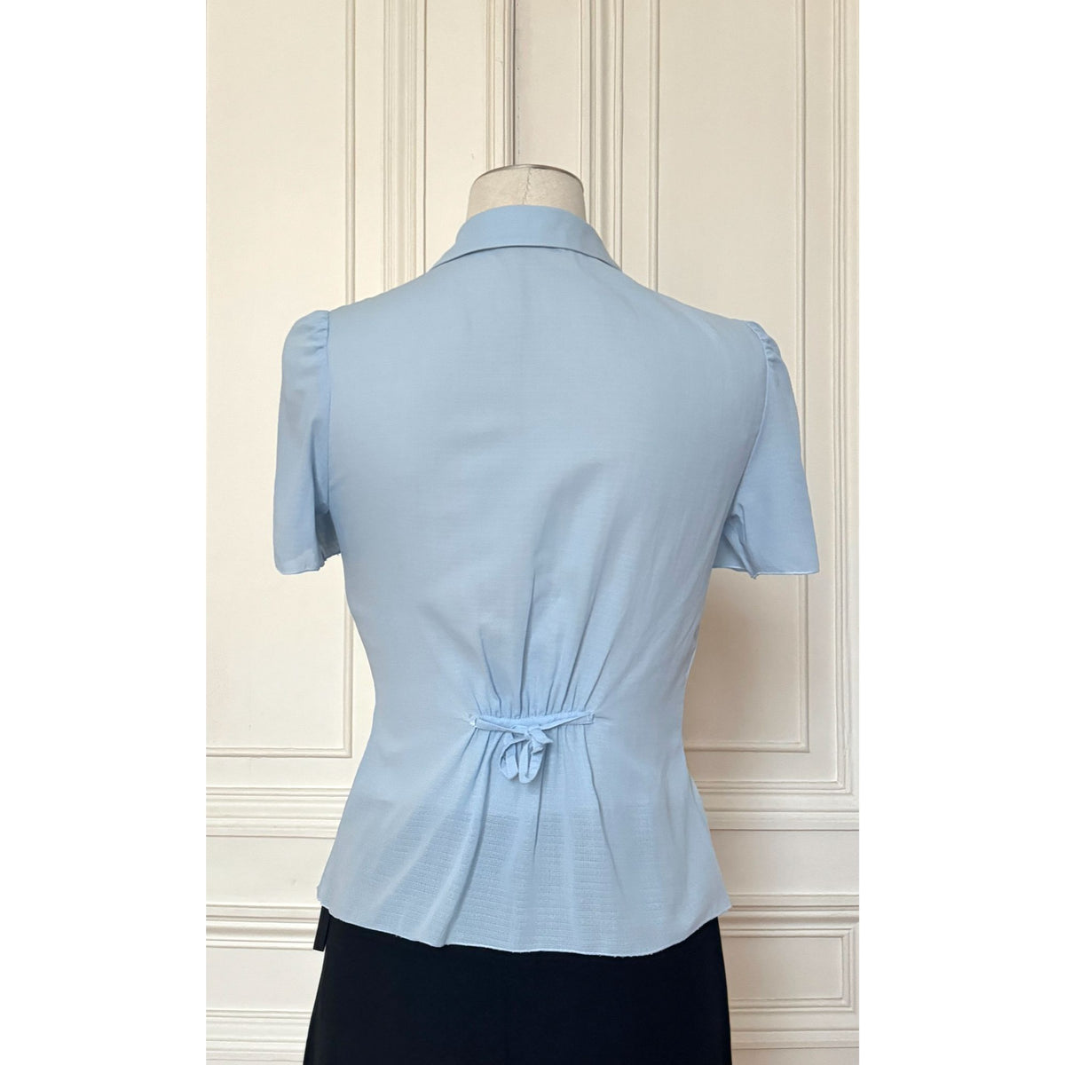 2010 Light Blue Pleated Short-Sleeve Shirt