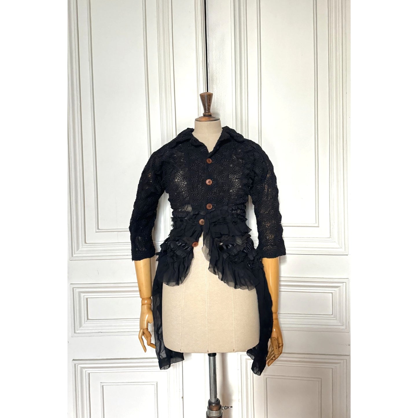  Autumn/Winter 2005 – Black Two-Way Lace Jacket 