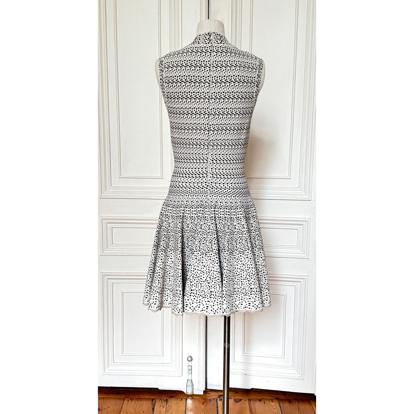 Sleeveless Printed Knit Dress 