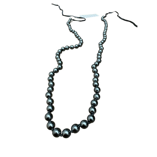 Artisanal 0 Trompe l’Oeil Pearls Necklace 