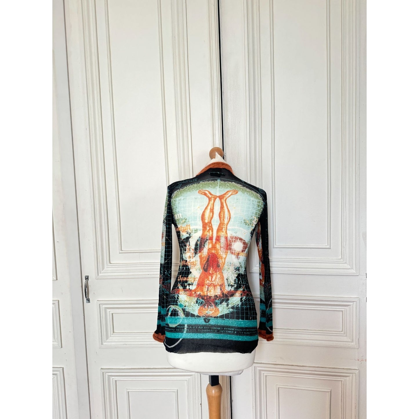 Vintage Mesh Longsleeve Top with Surreal Skull Print 