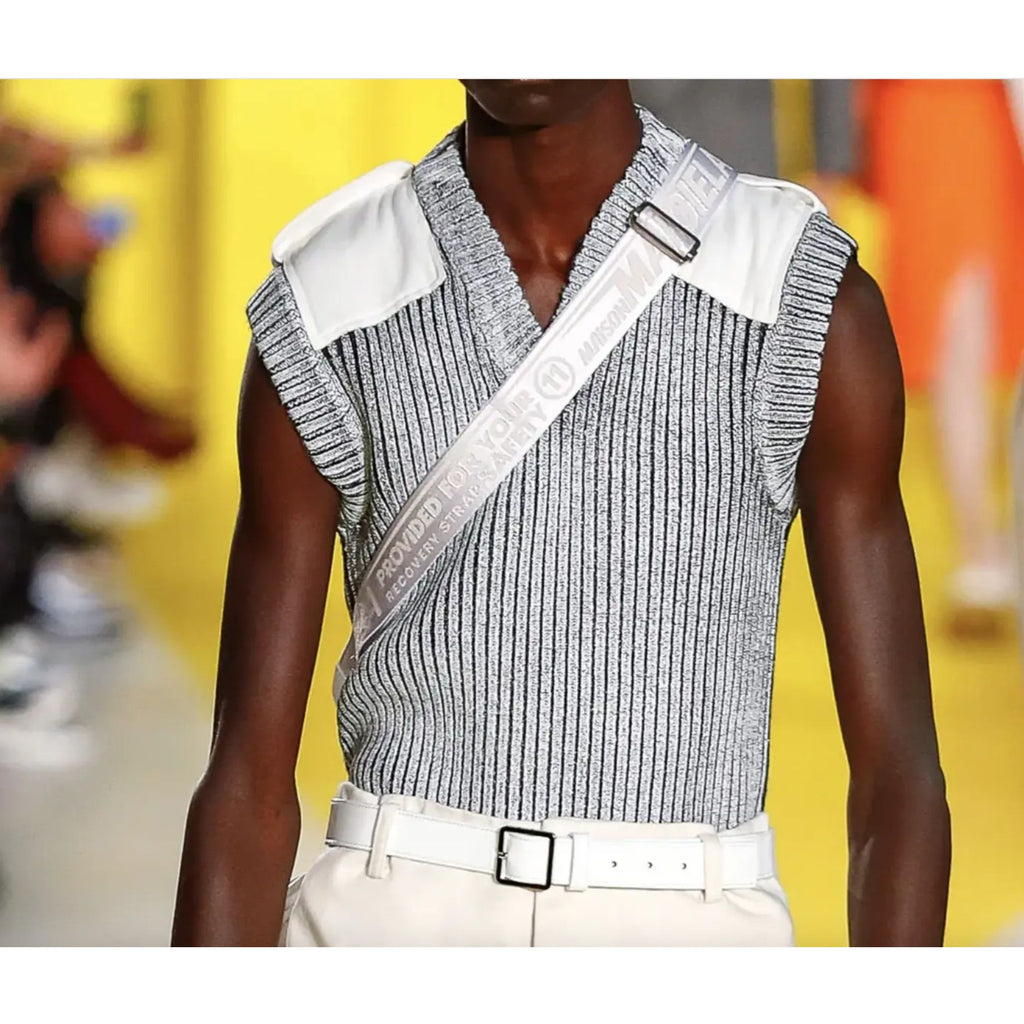 FW 2018 White Grey Painted Vest