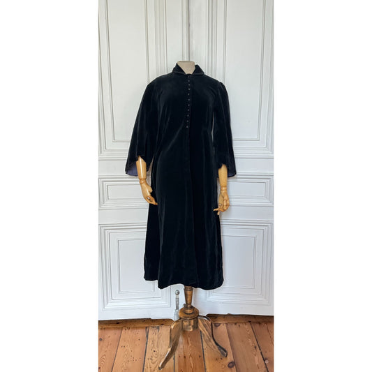 Victorian Black Silk Velvet Tea Gown Dress Late 19th Century circa 1880–1900