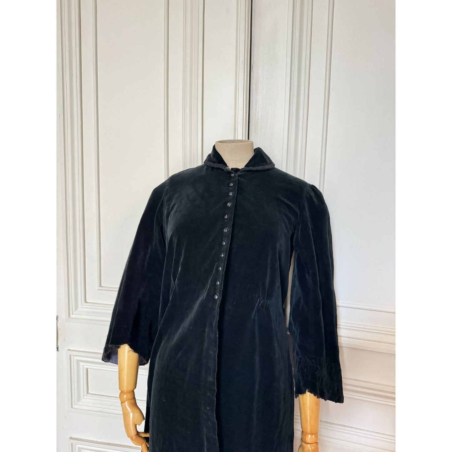 Victorian Black Silk Velvet Tea Gown Dress Late 19th Century circa 1880–1900