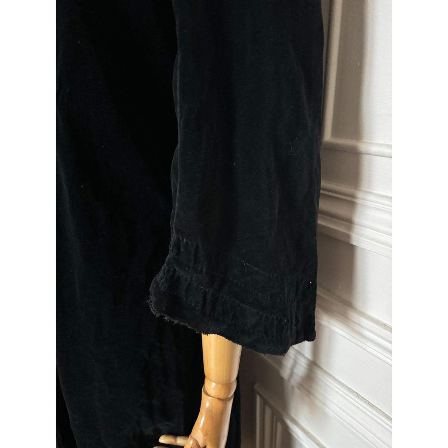 Victorian Black Silk Velvet Tea Gown Dress Late 19th Century circa 1880–1900