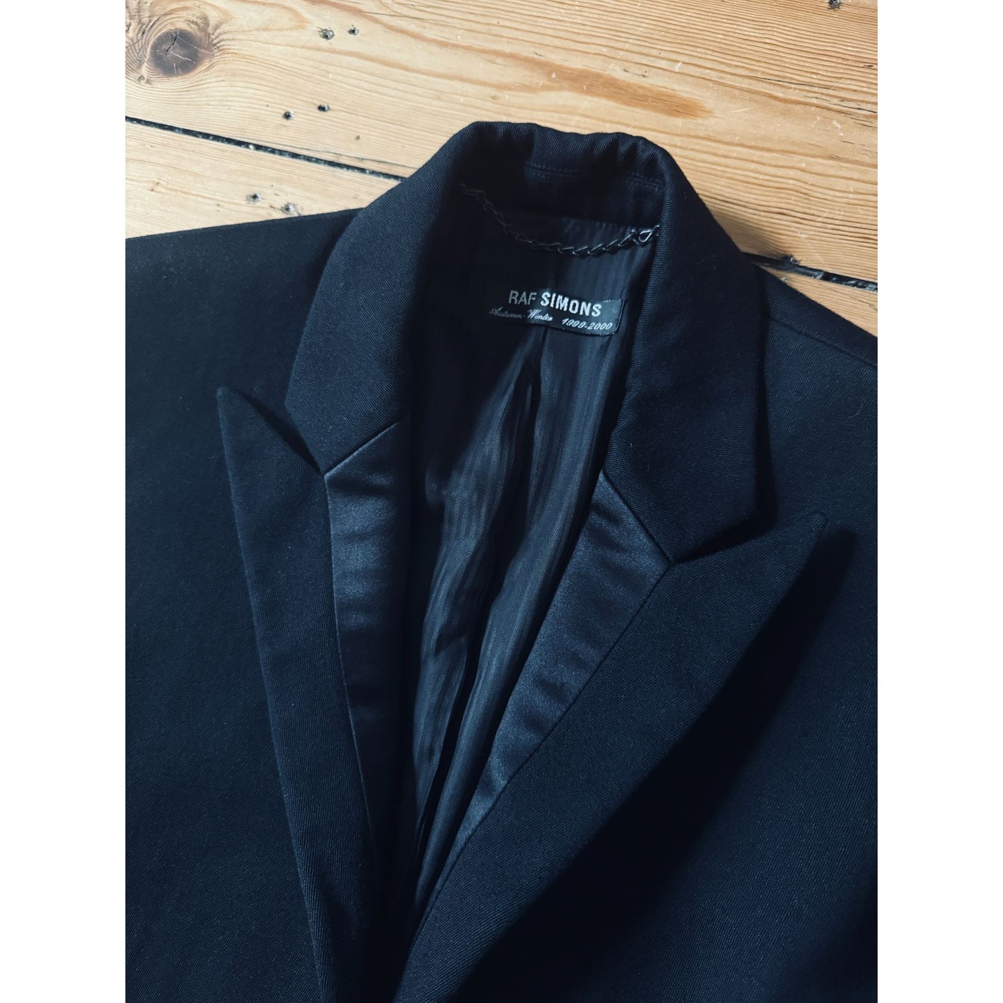 FW 1999–2000 “Disorder, Incubation, Isolation”