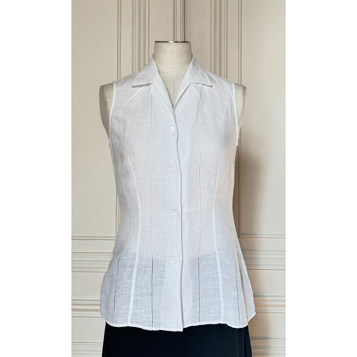 1980s White Linen Blend Sleeveless Blouse