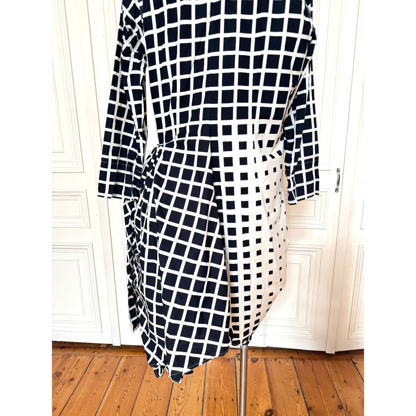 Spring Summer 2009 Black &amp; White Geometric Ruffle Dress