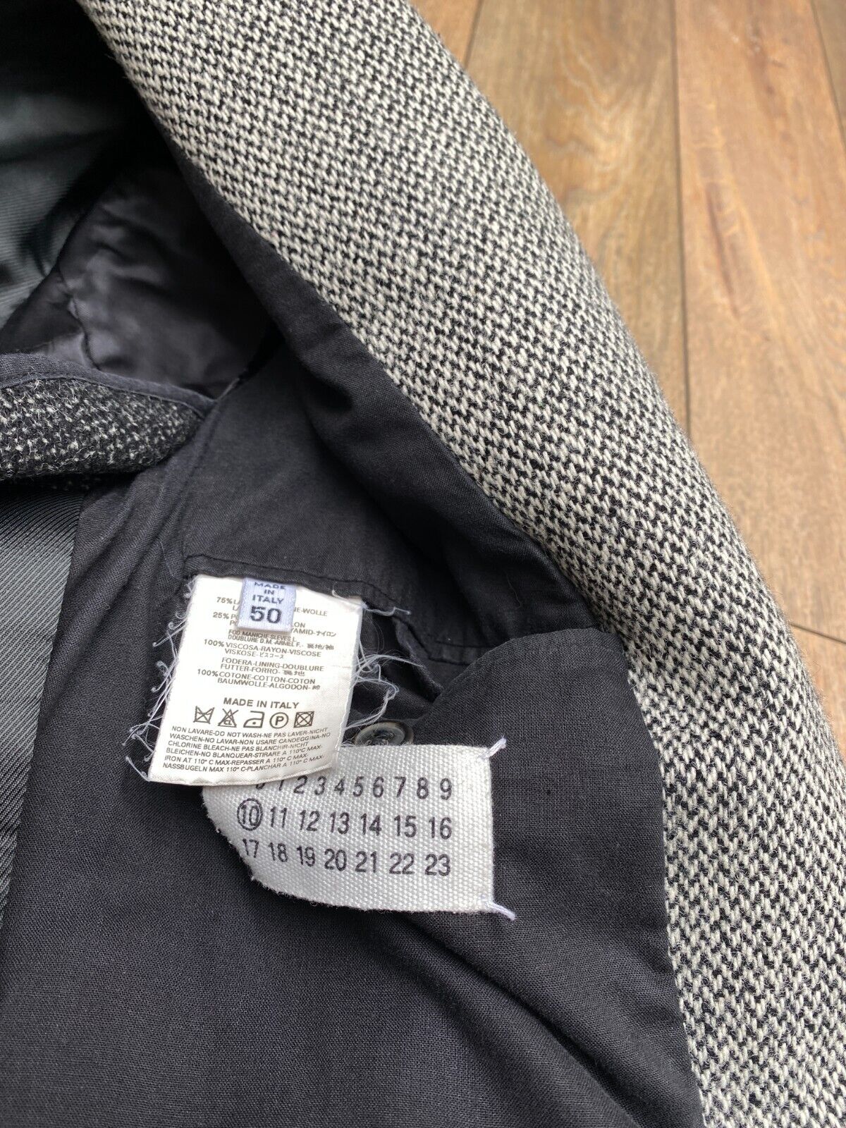 Archive FW 2004 Grey / Black Herringbone Long Coat Size 50