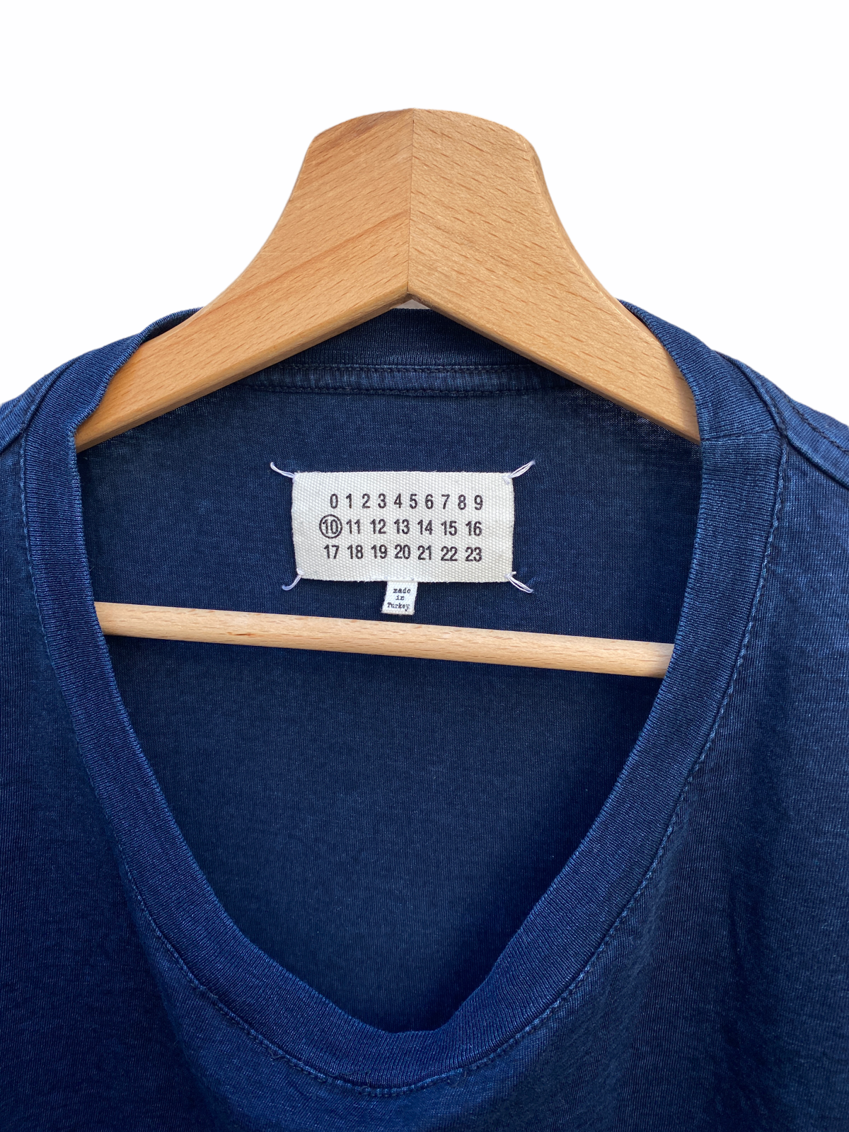 4 Stitches Navy T-shirt