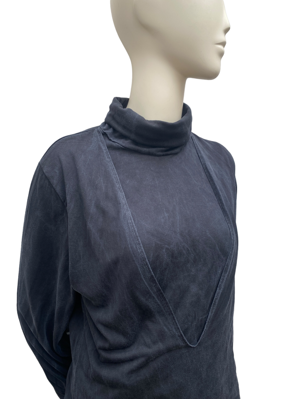 Black Silk Rollneck